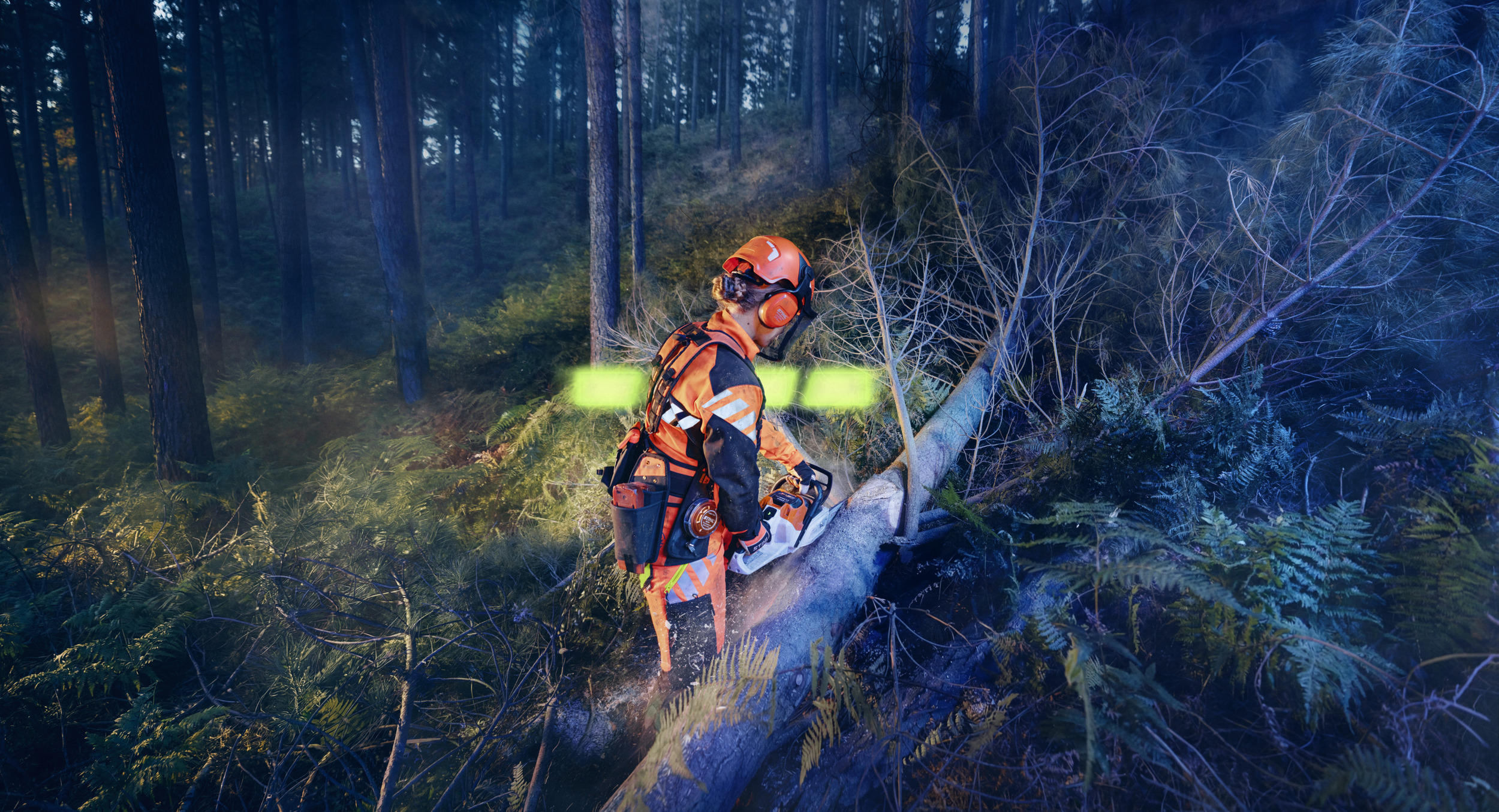 STIHL ALLPRO käytössä MSA 260 -moottorisahassa metsätöissä