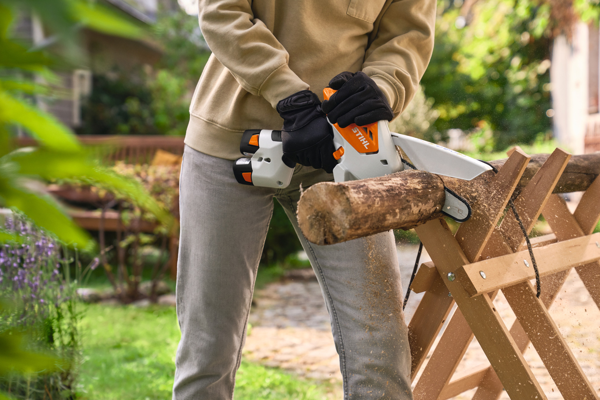 GTA 30, 2x AS 2 -akku ja 1x AL 5-2 -laturi